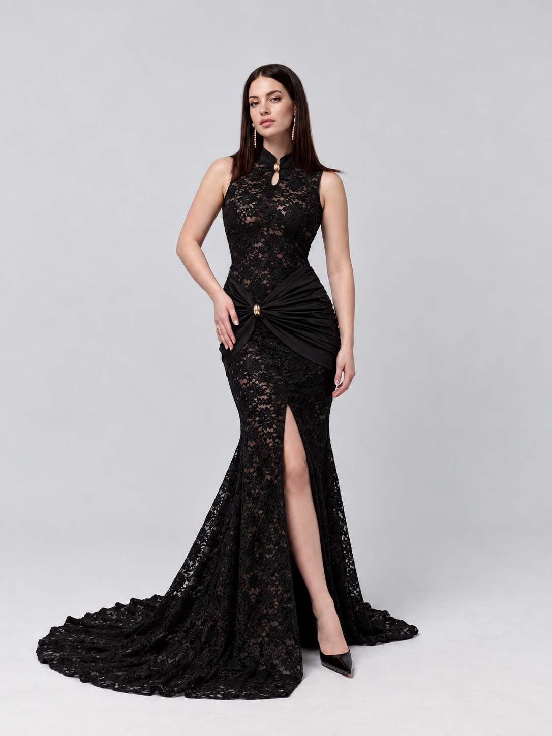 Amélie Lace Keyhole Maxi Dress