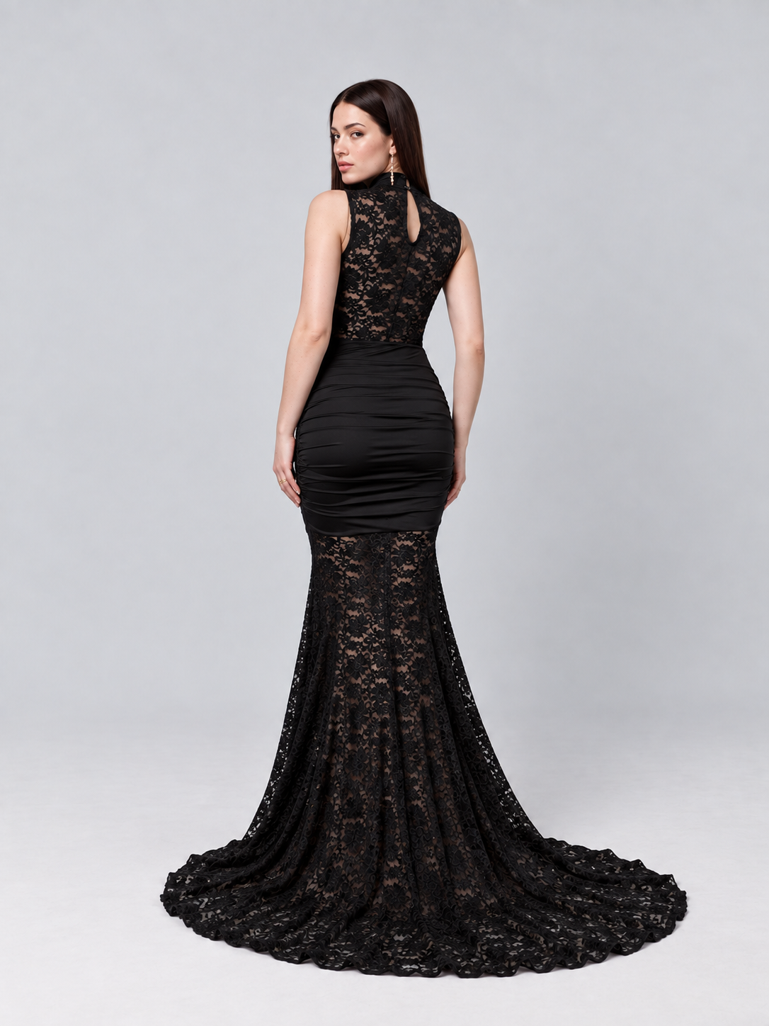 Amélie Lace Keyhole Maxi Dress