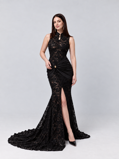 Amélie Lace Keyhole Maxi Dress