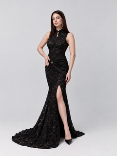 Amélie Lace Keyhole Maxi Dress